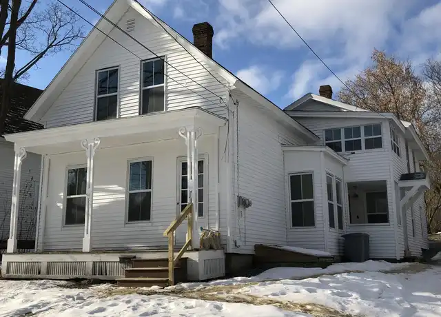 Property at 122 Hanover St Unit B, Lebanon, NH, 03766, 1 bed, 1 bath, [object Object]
