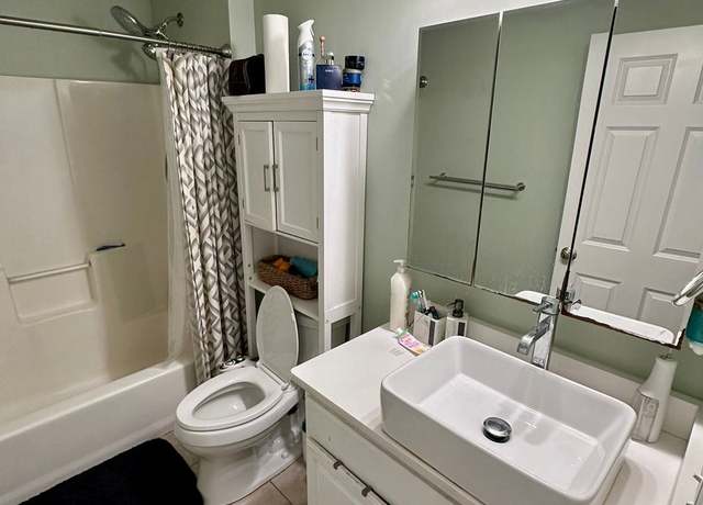 Photo of 262 Littleton Rd #4, Chelmsford, MA 01824