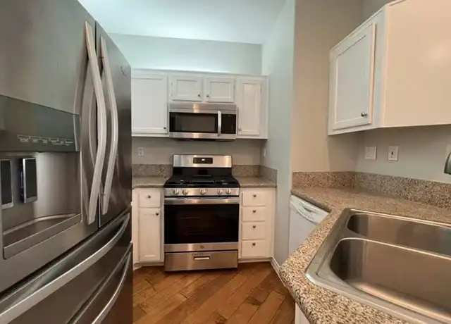 Property at 305 Birch Grv, Irvine, CA, 92618, 1 bed, 1.5 baths, [object Object]