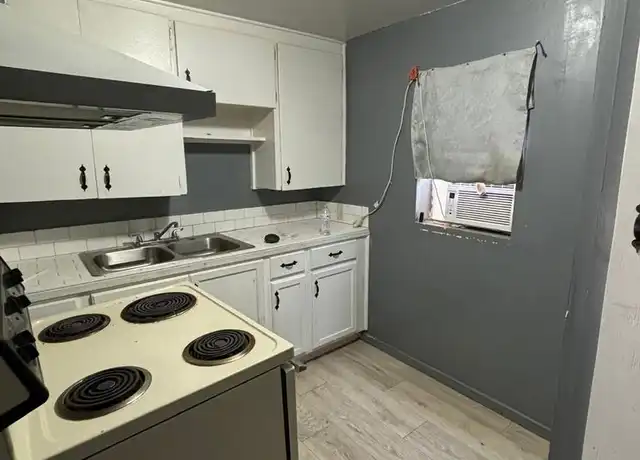 Property at 1708 18th St Unit F, Lubbock, TX, 79401, 1 bed, 1 bath, [object Object]