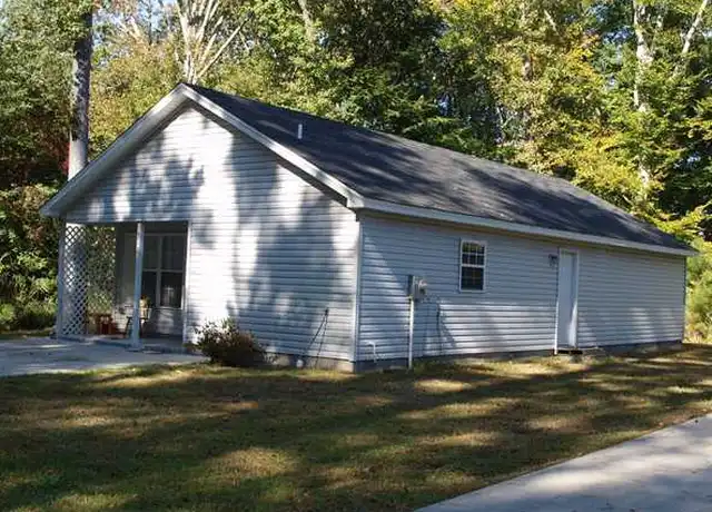 Property at 312 Pinewood Ave, Elizabeth City, NC, 27909, 3 beds, 2 baths, [object Object]