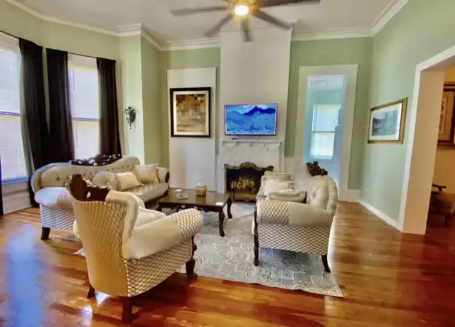 Property at 123 W Gwinnett St Unit B, Savannah, GA, 31401, 1 bed, 1 bath, [object Object]