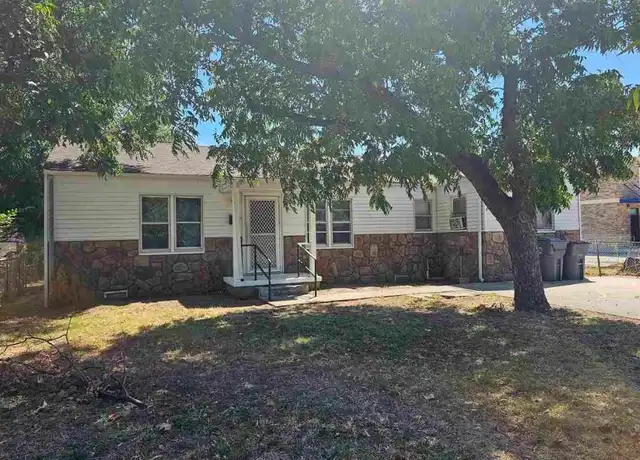Property at 2120 NW Lake Ave, Lawton, OK, 73507, 3 beds, 1 bath, [object Object]