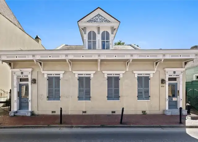 Property at 926 St Louis St #4, New Orleans, LA, 70112, 2 beds, 2 baths, [object Object]