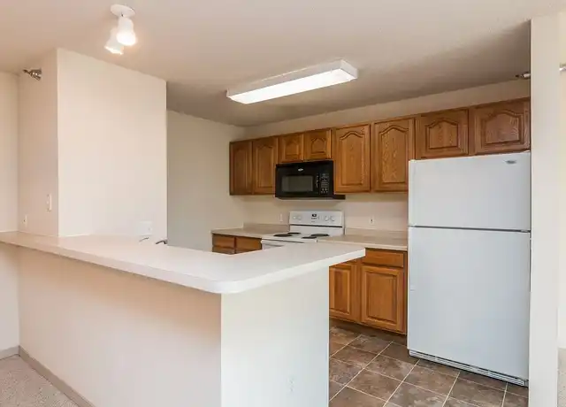 Property at EAST HAMPTON - 2901 N Governeour St, Wichita, KS, 67226, 1-3 bed, 1-2 bath, [object Object]