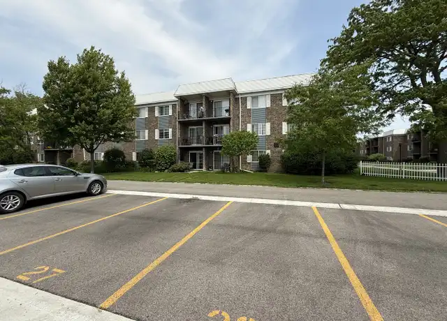 Property at 1511 N Windsor Dr #305, Arlington Heights, IL, 60004, 2 beds, 1 bath, [object Object]