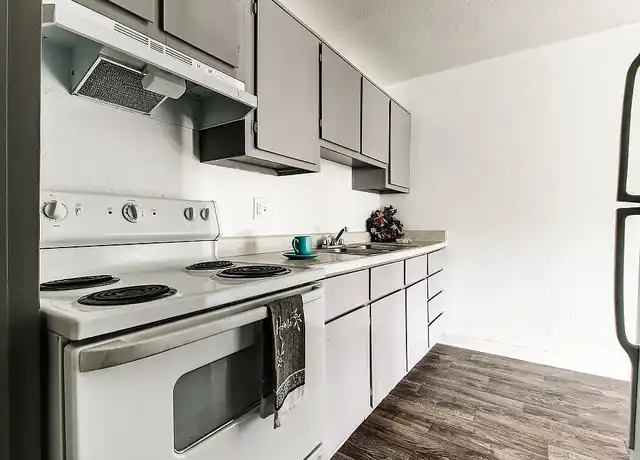 Property at Tamarak Gardens - 4201 N 35th Ave, Phoenix, AZ, 85017, 1-2 bed, 1 bath, [object Object]
