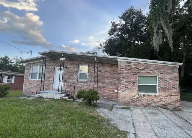 Property at 6946 W Virginia Ave, Jacksonville, FL, 32209, 3 beds, 1 bath, [object Object]