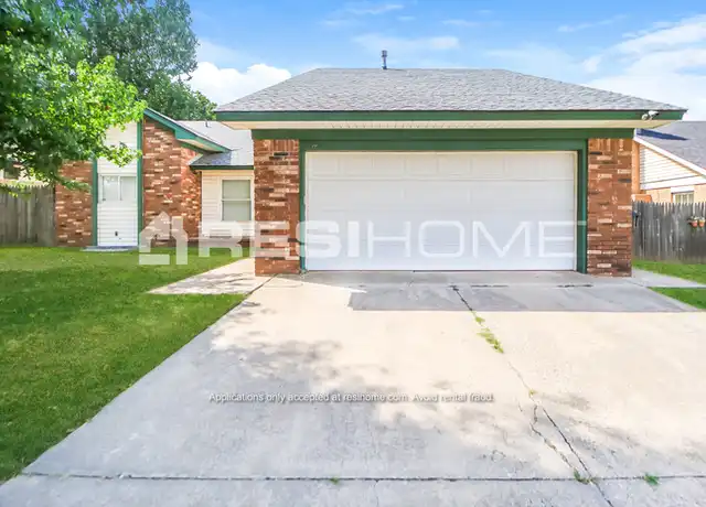 Property at 135 Hickory Hill St, Yukon, OK, 73099, 3 beds, 2 baths, [object Object]