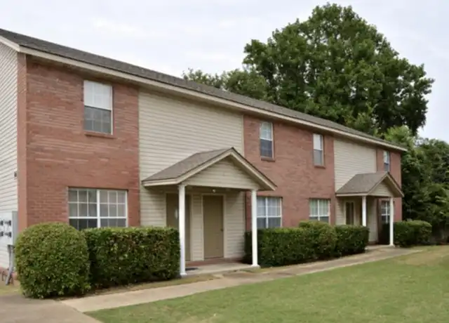 Property at 3606 Lakewood Dr Unit C1, Jonesboro, AR, 72404, 2 beds, 1.5 baths, [object Object]