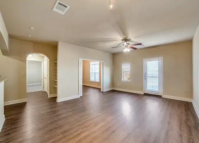 Property at LUXE AT 1300 - 1300 Placid Cir, Waco, TX, 76706, 1-2 bed, 1-2 bath, [object Object]