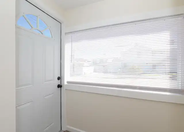 Property at 119 S 11th St, Fort Pierce, FL, 34950, 3 beds, 1 bath, [object Object]