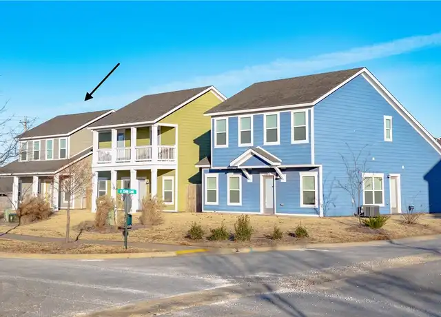 Property at 1652 N Golf Club Dr, Fayetteville, AR, 72704, 3 beds, 2.5 baths, [object Object]