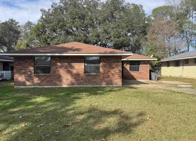 Property at 1027 Arcadia Dr, Baton Rouge, LA, 70810, 3 beds, 2 baths, [object Object]