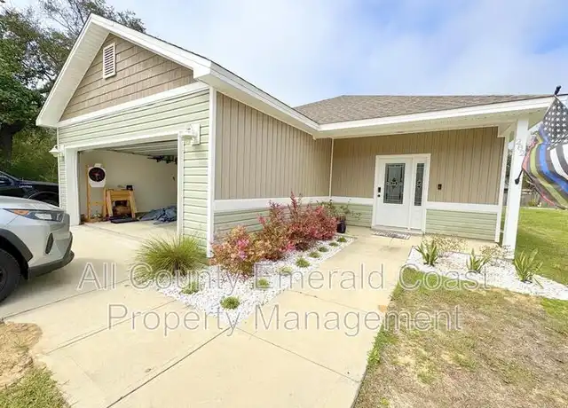 Property at 282 Magnolia St, Niceville, FL, 32578, 3 beds, 2 baths, [object Object]