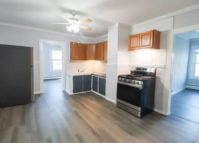 Property at 50 Golden St, Norwich, CT, 06360, 3 beds, 1 bath, [object Object]