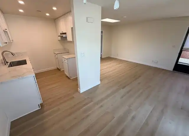 Property at 242 W Canada Unit C, San Clemente, CA, 92672, 1 bed, 1 bath, [object Object]