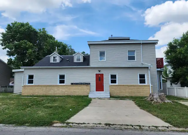 Property at 613 E Robinson St Unit 2, Knoxville, IA, 50138, 1 bed, 1 bath, [object Object]
