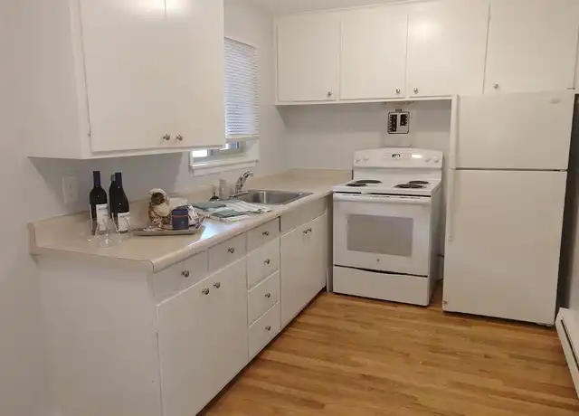 Property at 610 Highland Dr Unit 07, Seattle, WA, 98109, 1 bed, 1 bath, [object Object]