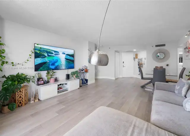 Property at 3530 Mystic Pointe Dr #1406, Aventura, FL, 33180, 3 beds, 2 baths, [object Object]