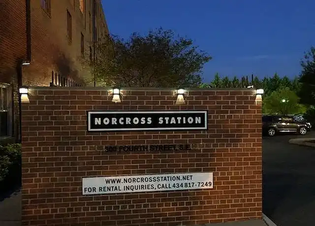 Property at Norcross Station - 300 4th St SE, Charlottesville, VA, 22902, 1 bed, 1 bath, [object Object]