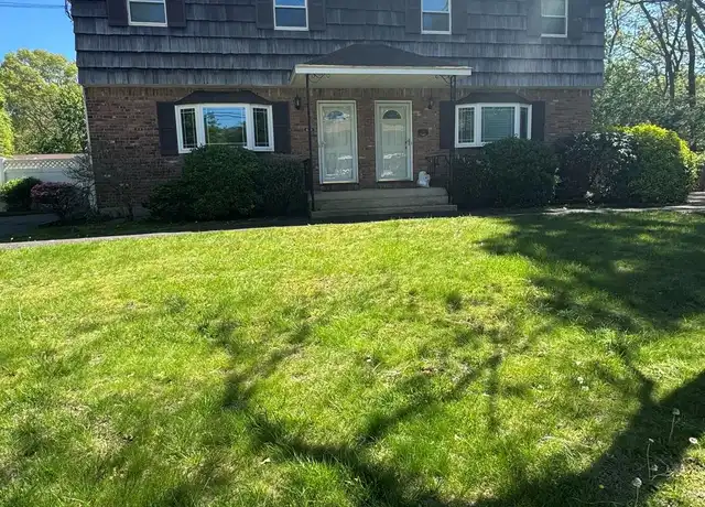 Property at 432 Clarice Blvd, Holbrook, NY, 11741, 3 beds, 1.5 baths, [object Object]