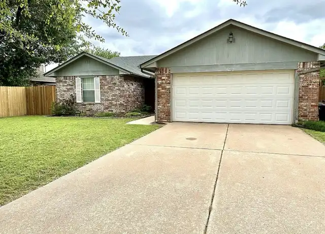 Property at 4610 Chisholm Crk, Enid, OK, 73701, 3 beds, 2 baths, [object Object]