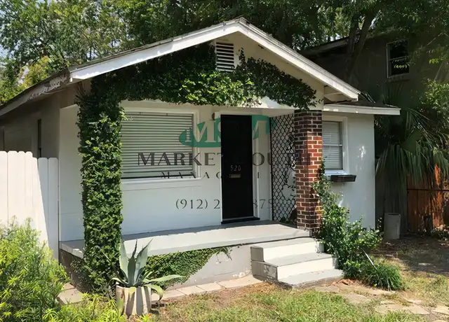 Property at 520 E Bolton St, Savannah, GA, 31401, 2 beds, 1 bath, [object Object]