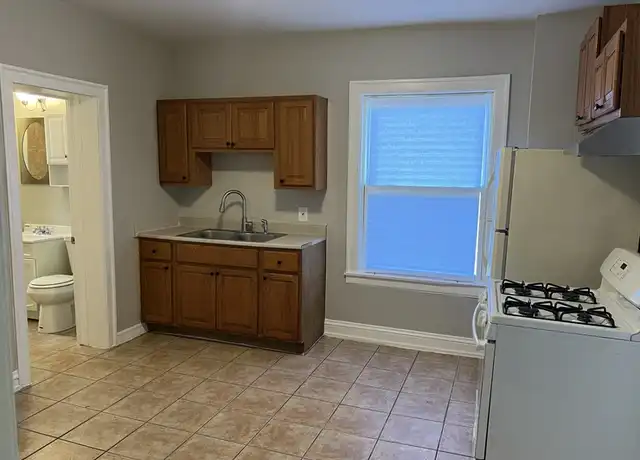 Property at 8159 S Coles Ave Unit 2R, Chicago, IL, 60617, 2 beds, 1 bath, [object Object]