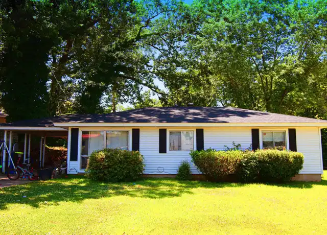 Property at 4 N Meadowcliff Dr, Little Rock, AR, 72209, 3 beds, 1 bath, [object Object]