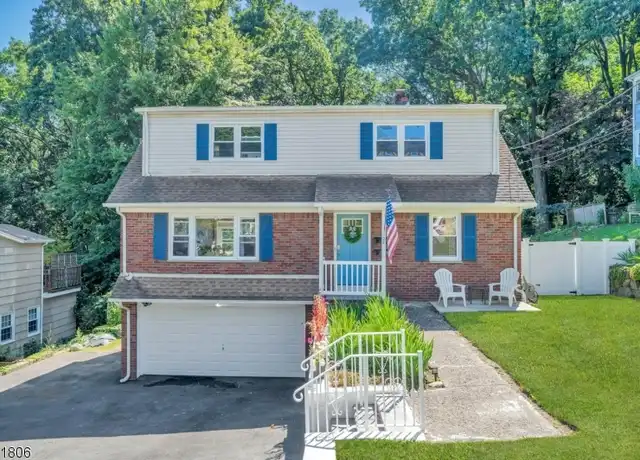 Property at 28 Macfarlan Ave, Hawthorne, NJ, 07506, 3 beds, 1 bath, [object Object]