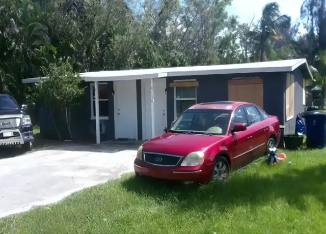 Property at 4724 Tice St, Fort Myers, FL, 33905, 2 beds, 1 bath, [object Object]
