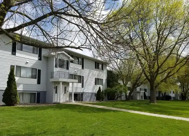 Property at Middletown Square - 3216 Neola St, Cedar Falls, IA, 50613, 2 beds, 1 bath, [object Object]