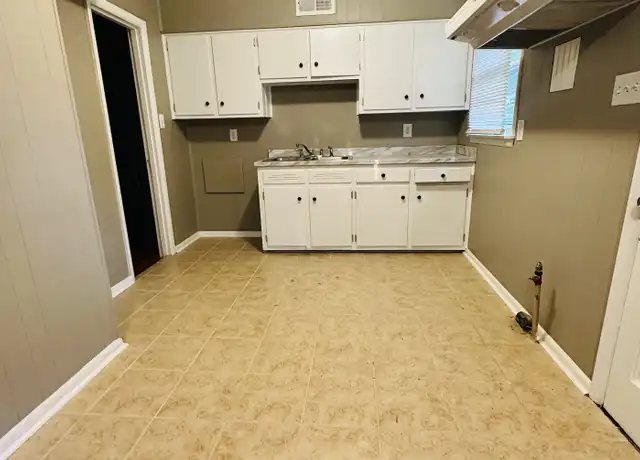 Property at 3954 Comanche Rd, Memphis, TN, 38118, 3 beds, 2 baths, [object Object]