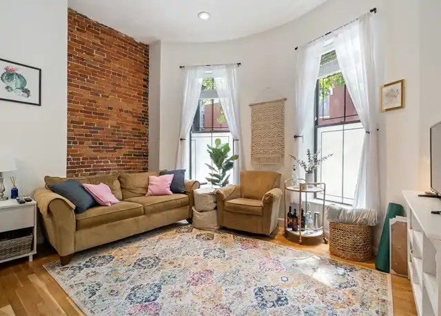 Property at 4 Union Park St Unit 2, Boston, MA, 02118, 2 beds, 1 bath, [object Object]