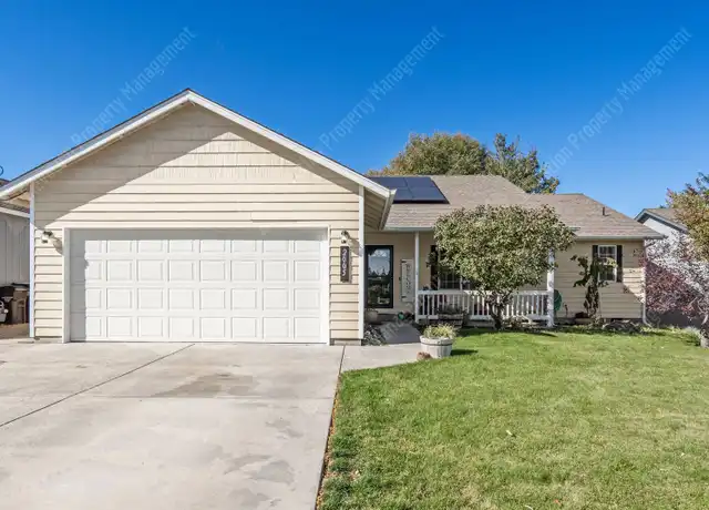 Property at 2005 SW 35th St, Redmond, OR, 97756, 4 beds, 2 baths, [object Object]