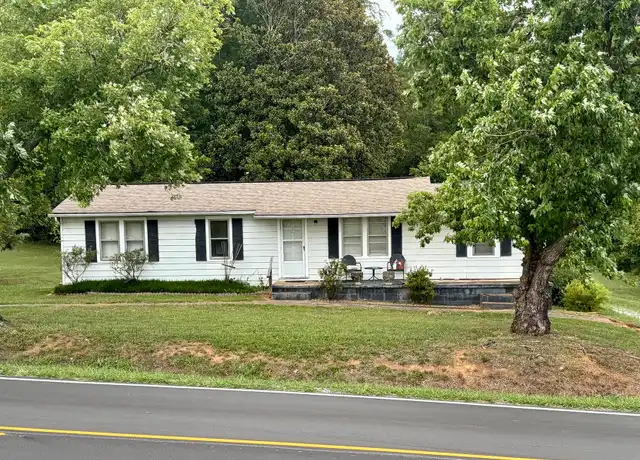 Property at 1062 College Ave, Shelby, NC, 28152, 3 beds, 1 bath, [object Object]