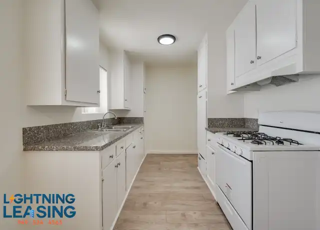 Property at 5133 Yarmouth Ave Unit 25D, Encino, CA, 91316, 1 bed, 1 bath, [object Object]