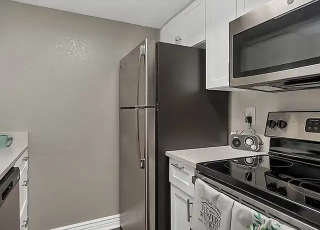 Property at Promenade At Belleair Apartments - 2159 Nursery Rd, Clearwater, FL, 33764, 1-3 bed, 1-2 bath, [object Object]
