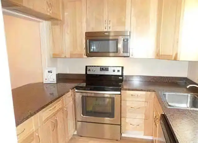 Property at 20 SE 172nd Ave #103, Portland, OR, 97233, 2 beds, 1.5 baths, [object Object]