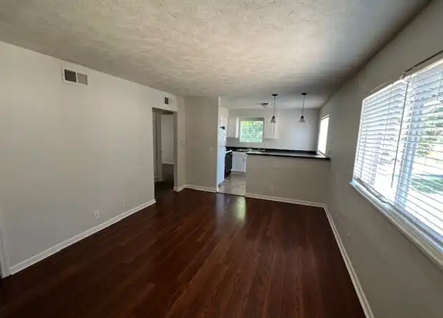 Property at 5015 Poppleton Ave, Omaha, NE, 68106, 2 beds, 1 bath, [object Object]