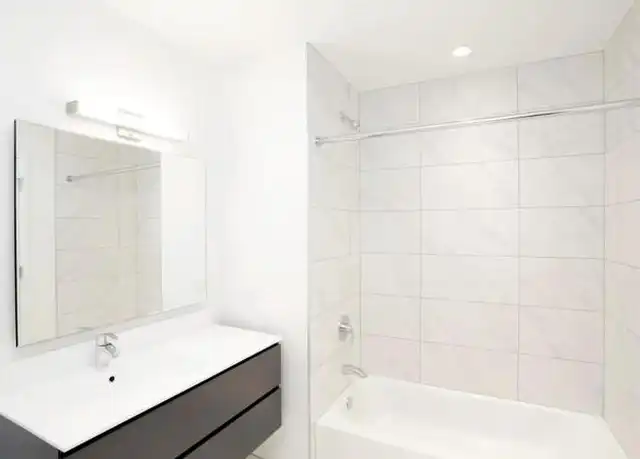 Property at 1819 W Division St, Chicago, IL, 60622, 1 bed, 1 bath, [object Object]