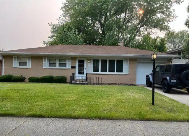 Property at 106 S Bobby Ln, Mount Prospect, IL, 60056, 3 beds, 1 bath, [object Object]