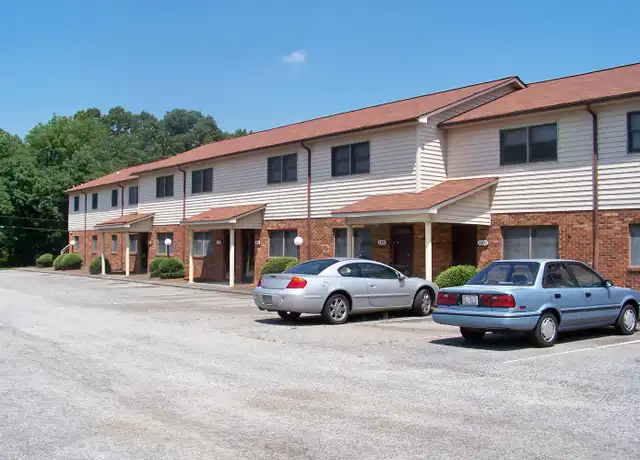 Property at 401 Old Timber Rd, Winston Salem, NC, 27101, 2 beds, 1.5 baths, [object Object]