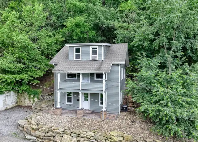 Property at 8 Valley St, Etna, PA, 15223, 3 beds, 1 bath, [object Object]