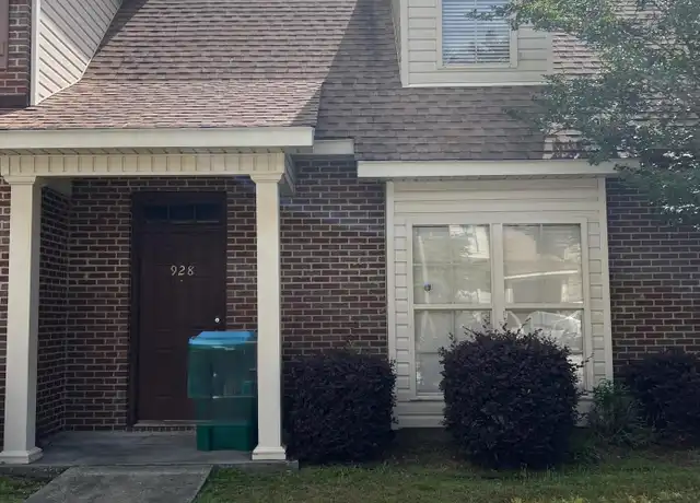 Property at 928 Jefferson Dr, Gulfport, MS, 39507, 2 beds, 2.5 baths, [object Object]