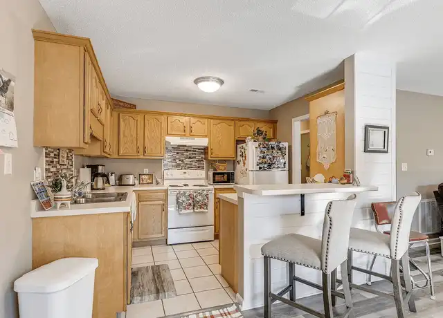 Property at Creekside at Asheville - 100 Village Creek Dr, Asheville, NC, 28806, 1-2 bed, 1-2 bath, [object Object]