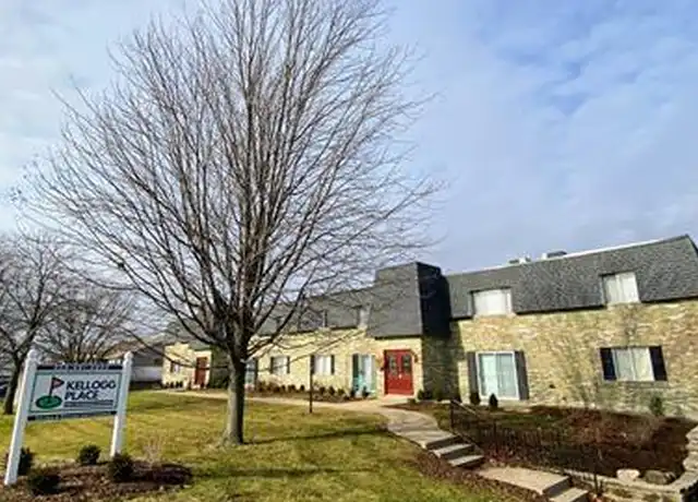 Property at 3303 W Willow Knolls Dr, Peoria, IL, 61614, 2 beds, 1 bath, [object Object]