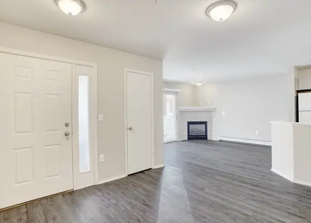 Photo of 1244 Hunter Ct, Longmont, CO 80501