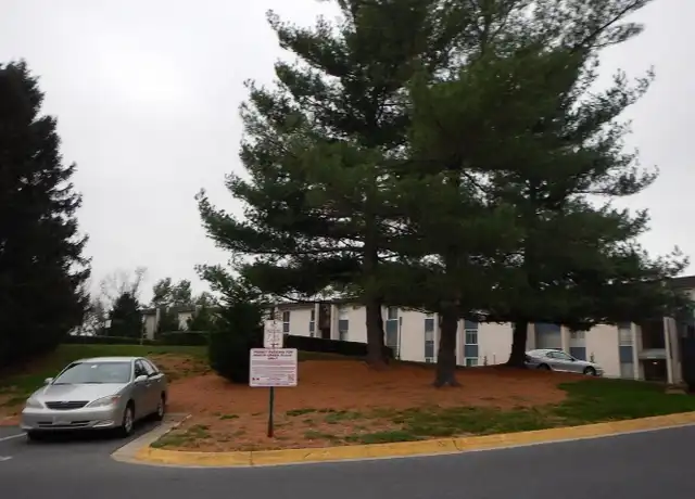 Property at 14618 Bauer Dr #1, Rockville, MD, 20853, 1 bed, 1 bath, [object Object]